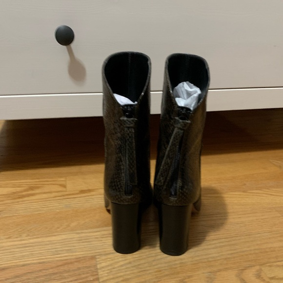 Charles David Billard Mid Calf Boot - Picture 6 of 7